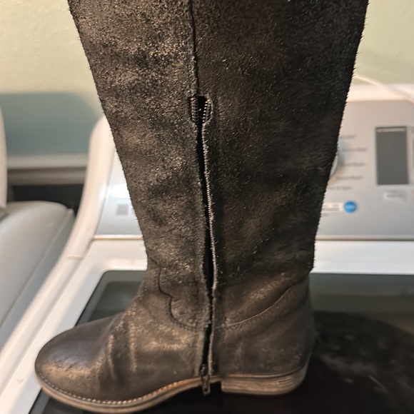 BP women’s over the knee, leather boot - Picture 6 of 9